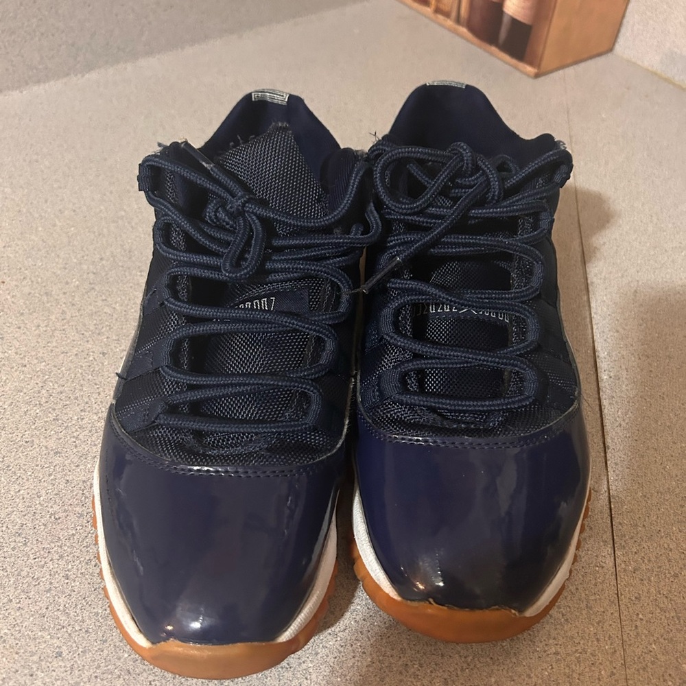 Retro Jordan 11 Navy Blue Gum Bottom